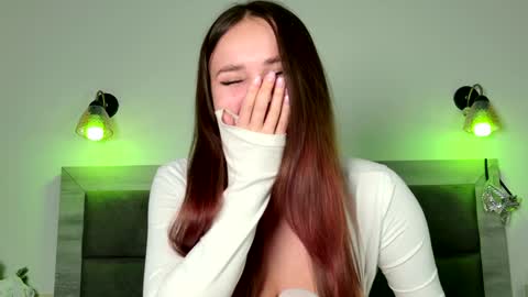 Snapshot of brenda_m00n chatting on February 2025 09:20:02 PM Brenda online show from February 2025 09:20:02 PM