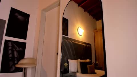 Brenda online show from November 2025 09:25:02 PM