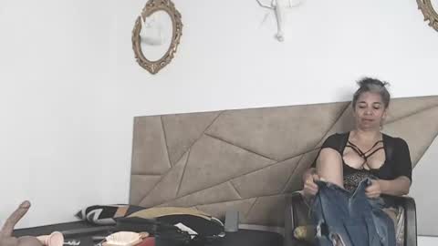 Snapshot of brenda_velasquez chatting on January 2025 03:19:01 AM BRENDA VELASQUEZ online show from January 2025 03:19:01 AM