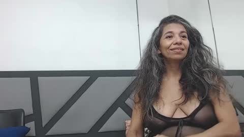 Snapshot of brenda_velasquez chatting on February 2025 06:41:01 PM BRENDA VELASQUEZ online show from February 2025 06:41:01 PM