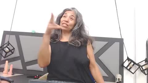 BRENDA VELASQUEZ online show from September 2025 10:25:01 PM