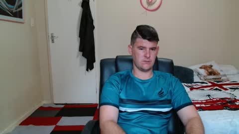 ask me lol online show from February 2026 04:18:02 AM