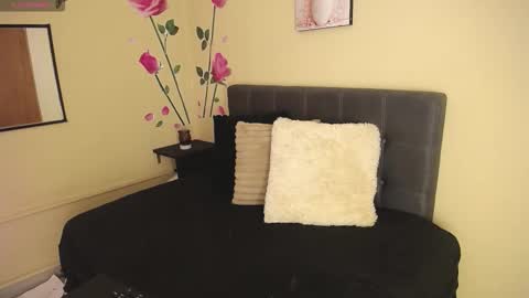 Brenda online show from October 2025 07:48:02 PM