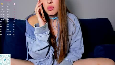 Mia   online show from October 2025 07:11:01 AM