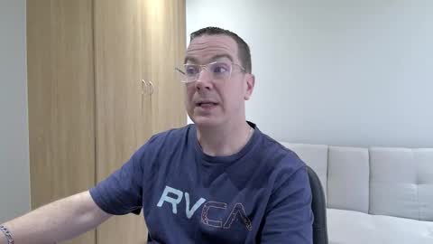 Snapshot of brettdj chatting on September 2025 02:39:02 PM Brett online show from September 2025 02:39:02 PM