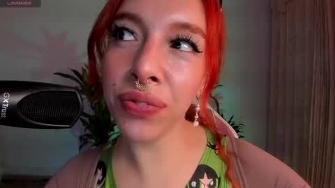 Snapshot of bri_von_dhara_ chatting on September 2025 03:22:02 PM Bri online show from September 2025 03:22:02 PM