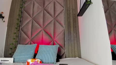 B R I A  online show from February 2026 02:49:01 AM