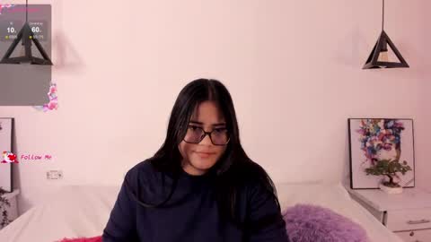 Snapshot of briana_goldd chatting on April 2026 02:47:01 AM Brianna online show from April 2026 02:47:01 AM
