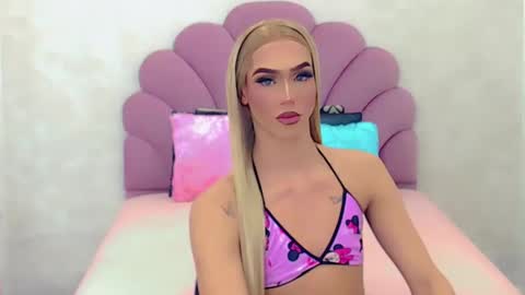 BRIANA online show from March 2025 08:00:01 AM