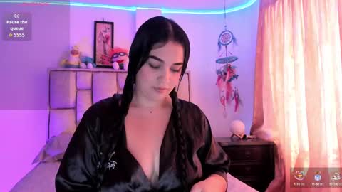     online show from November 2025 05:23:02 PM