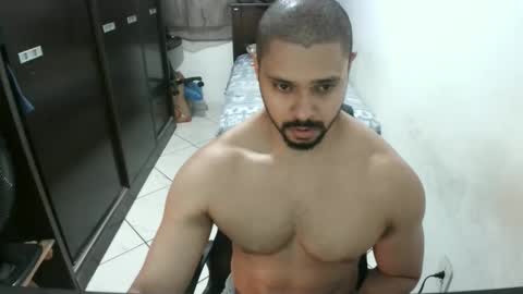 Snapshot of brianaries chatting on April 2026 04:17:01 AM brianaries online show from April 2026 04:17:01 AM