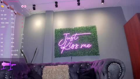 BRIANA online show from January 2025 10:11:02 PM