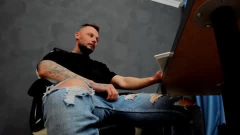 Snapshot of brianhunts chatting on February 2025 07:02:02 AM Brian online show from February 2025 07:02:02 AM