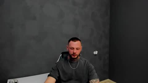 Snapshot of brianhunts chatting on February 2025 07:09:01 AM Brian online show from February 2025 07:09:01 AM