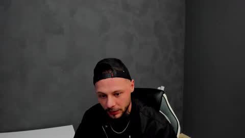 Snapshot of brianhunts chatting on March 2025 07:02:01 AM Brian online show from March 2025 07:02:01 AM