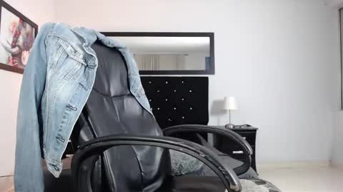 briannathomsett online show from February 2025 07:18:01 AM