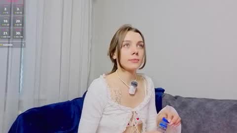 Victoria online show from September 2025 02:44:01 AM