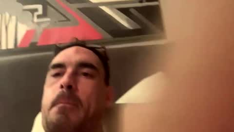 Snapshot of brief8805 chatting on October 2025 11:05:02 PM brief8805 online show from October 2025 11:05:02 PM