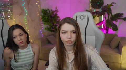 Snapshot of bright_diamonds_054 chatting on January 2025 11:22:01 AM Diamonds Girls online show from January 2025 11:22:01 AM