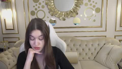 Snapshot of bright_diamonds_054 chatting on February 2025 12:25:02 PM Diamonds Girls online show from February 2025 12:25:02 PM