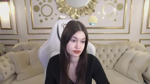 Snapshot of bright_diamonds_054 chatting on February 2025 06:29:02 PM Diamonds Girls online show from February 2025 06:29:02 PM