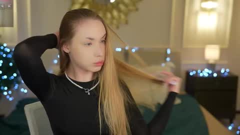 Diamonds Girls online show from December 2025 01:56:02 AM