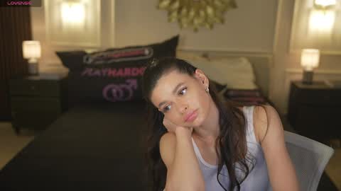 Snapshot of bright_diamonds_054 chatting on April 2026 08:00:02 PM Diamonds Girls online show from April 2026 08:00:02 PM