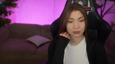 Snapshot of bright_diamonds_054 chatting on April 2026 07:04:01 AM Diamonds Girls online show from April 2026 07:04:01 AM
