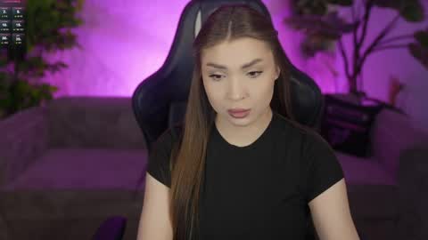 Snapshot of bright_diamonds_054 chatting on May 2026 06:54:01 AM Diamonds Girls online show from May 2026 06:54:01 AM