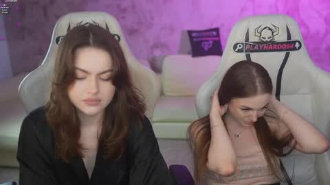 Snapshot of bright_diamonds_054 chatting on May 2026 02:33:01 PM Diamonds Girls online show from May 2026 02:33:01 PM