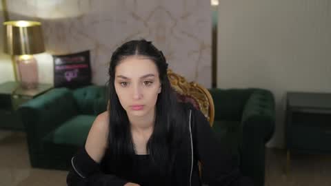 Snapshot of bright_diamonds_054 chatting on May 2026 06:21:01 AM Diamonds Girls online show from May 2026 06:21:01 AM