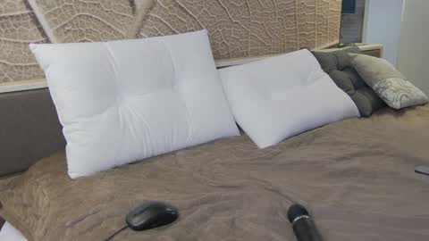 Amina Adelina online show from January 2025 08:52:01 AM