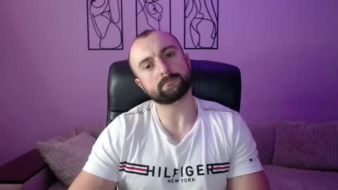 brindlefly69 online show from November 2025 11:44:01 AM