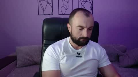 brindlefly69 online show from June 2026 10:43:02 AM