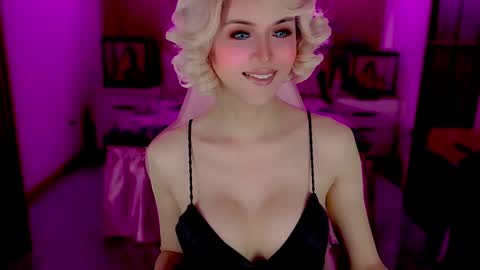 Snapshot of brionatop chatting on November 2025 10:43:01 PM brionatop online show from November 2025 10:43:01 PM