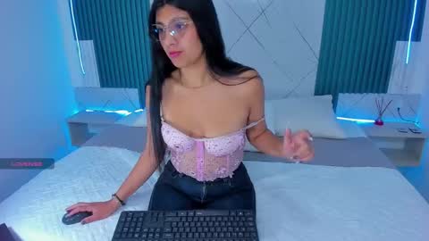 Snapshot of briseida_white chatting on October 2025 12:15:02 PM briseida_white online show from October 2025 12:15:02 PM