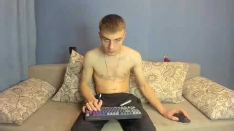 bristlebback online show from September 2025 04:08:01 PM