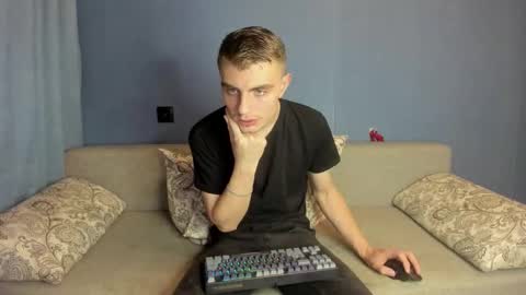 bristlebback online show from September 2025 01:12:02 PM