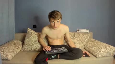 bristlebback online show from December 2025 07:08:02 PM