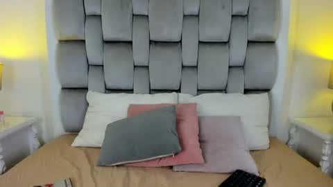 britanny_77 online show from June 2026 07:59:01 PM