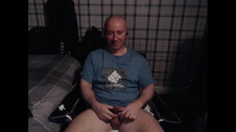 Snapshot of britguy_uk chatting on January 2025 01:45:01 AM Lemee Joinyuu online show from January 2025 01:45:01 AM