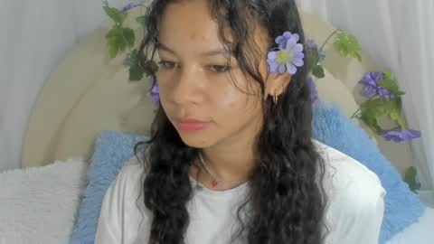 Snapshot of brithany_rousee chatting on January 2025 07:27:02 PM Brithany Rousee online show from January 2025 07:27:02 PM