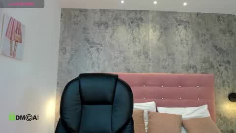 Brithany online show from October 2025 12:35:02 PM