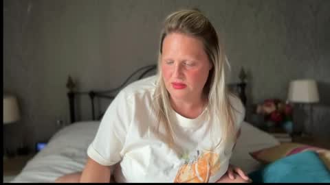 Snapshot of british_bella chatting on June 2026 12:41:01 PM British Bella online show from June 2026 12:41:01 PM
