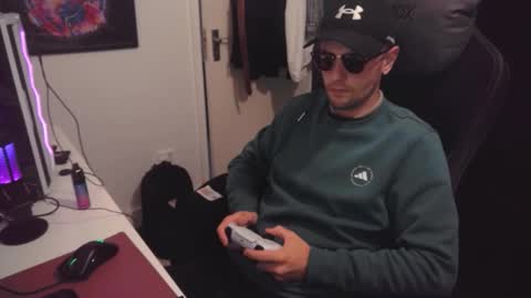 britishbigdick_ online show from September 2025 05:59:01 PM