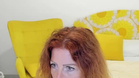 Snapshot of britishmilfpenelope chatting on October 2025 04:22:01 AM Penelope online show from October 2025 04:22:01 AM