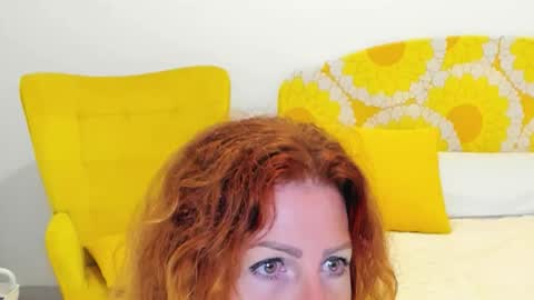 Snapshot of britishmilfpenelope chatting on October 2025 04:57:02 AM Penelope online show from October 2025 04:57:02 AM