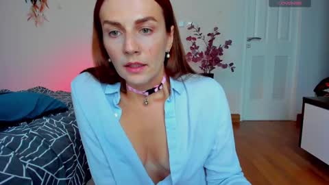 Snapshot of britneyhall chatting on February 2025 08:06:01 AM britneyhall online show from February 2025 08:06:01 AM