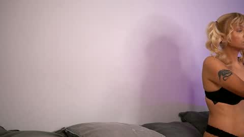 britneyhudson online show from October 2025 03:40:02 AM