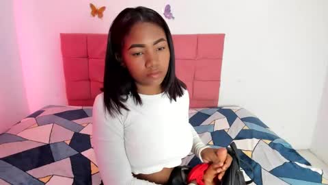 Britny hot111 online show from January 2025 01:36:01 PM